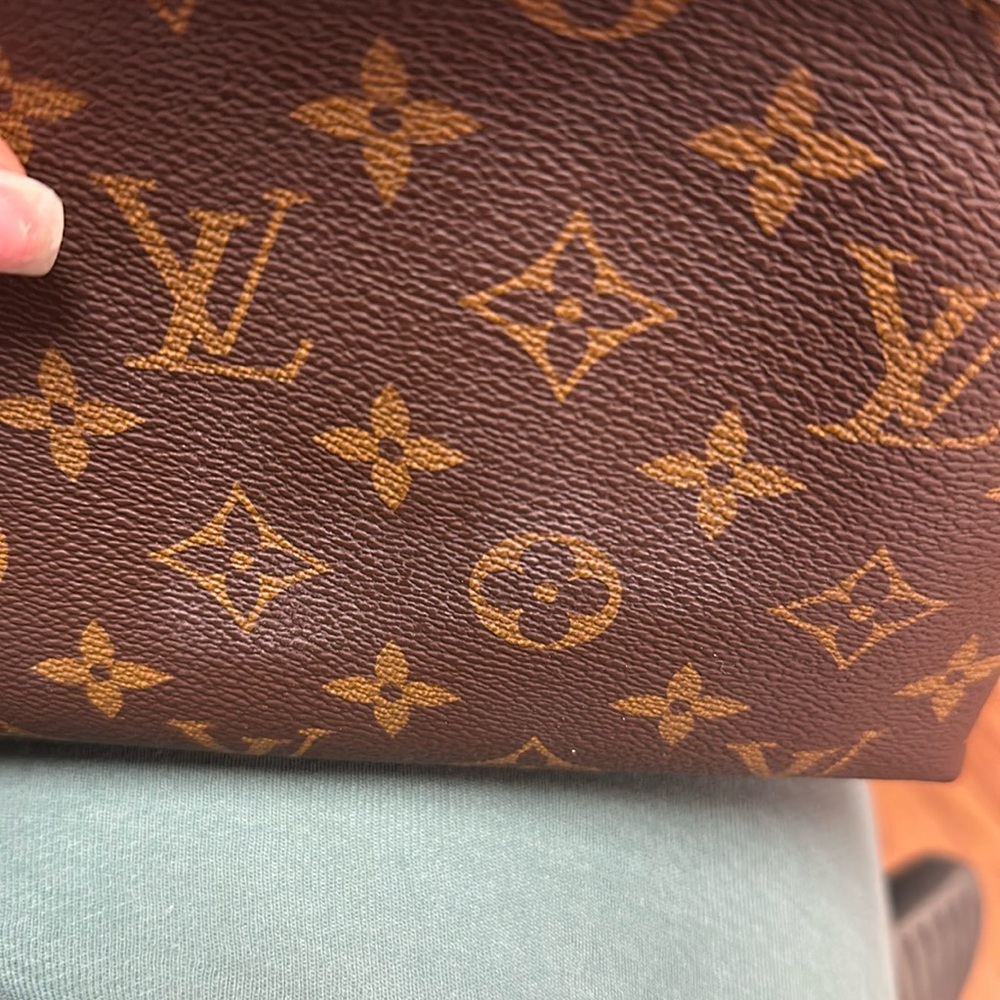 Louis Vuitton Cosmetic Pouch GM - Picture 9 of 10